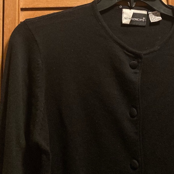 Vintage New Concept Cardigan w/Removable Collar - Picture 10 of 12